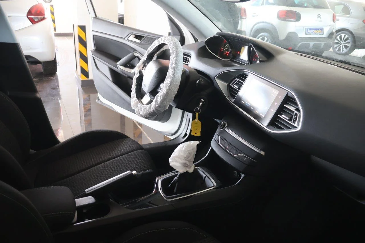 Peugeot 308 - View model 32