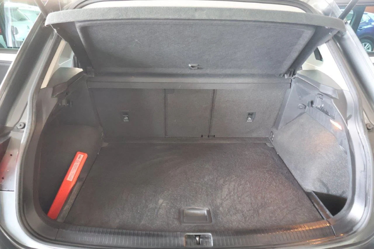 Volkswagen Tiguan - View model 32