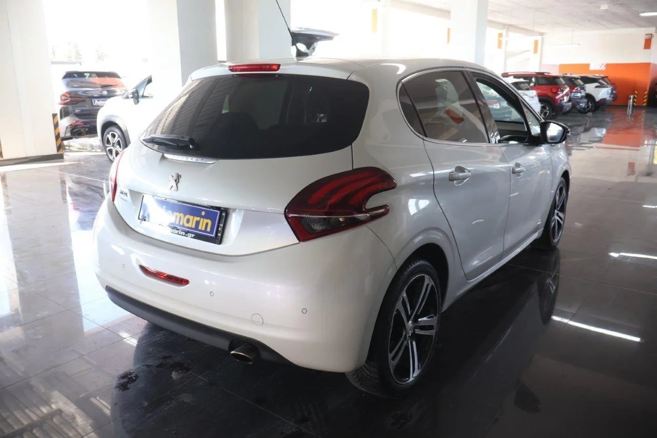 View 5 - Peugeot 208 - 2017