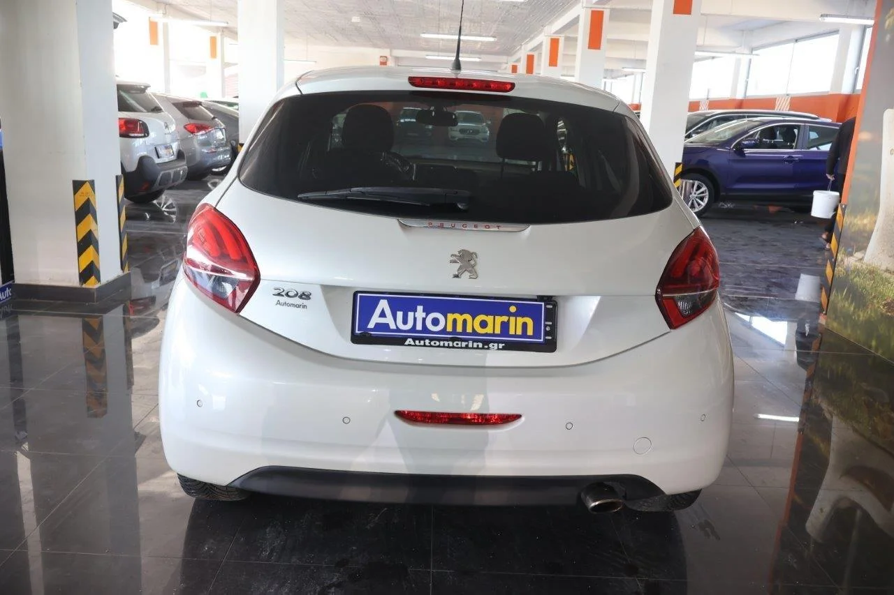 Peugeot 208 - View model 5