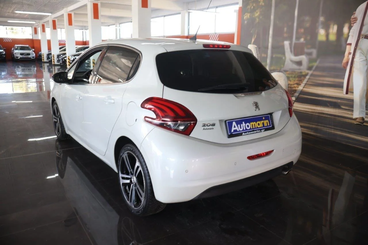 Peugeot 208 - View model 6