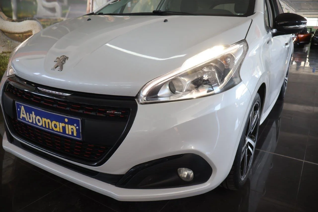Peugeot 208 - View model 15
