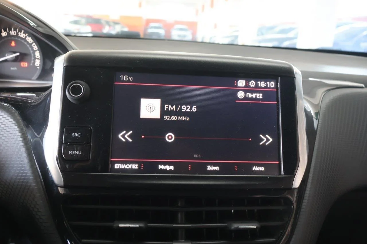 Peugeot 208 - View model 21