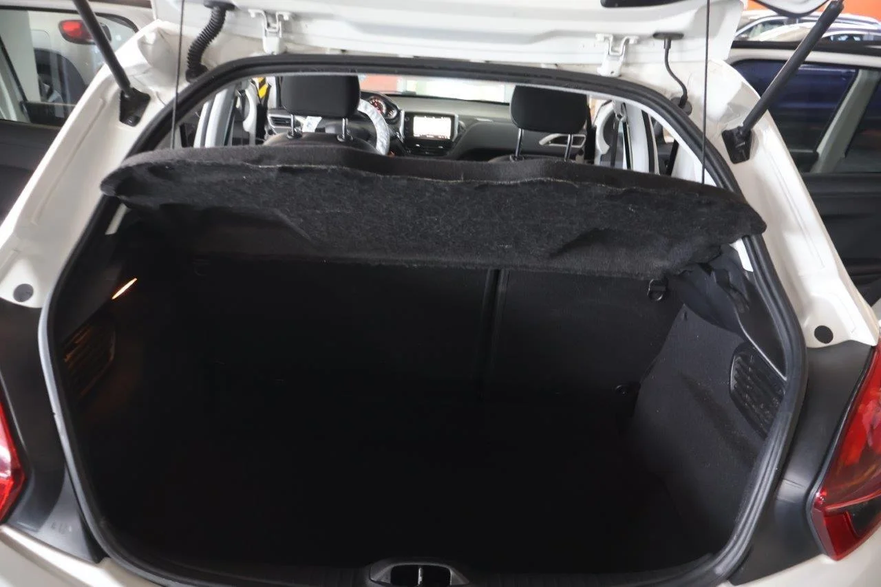 Peugeot 208 - View model 36