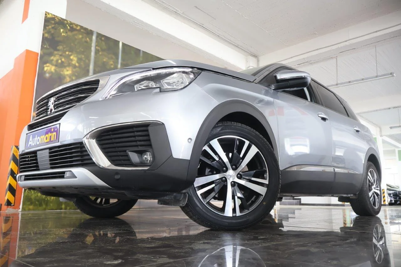 View 2 - Peugeot 5008 - 2018