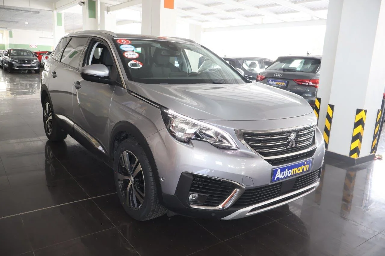 View 4 - Peugeot 5008 - 2018