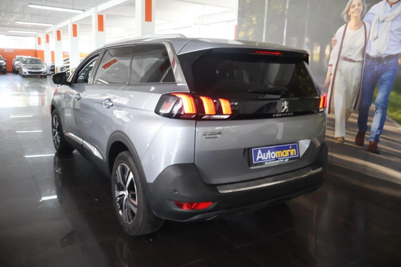 Peugeot 5008 - View model 6