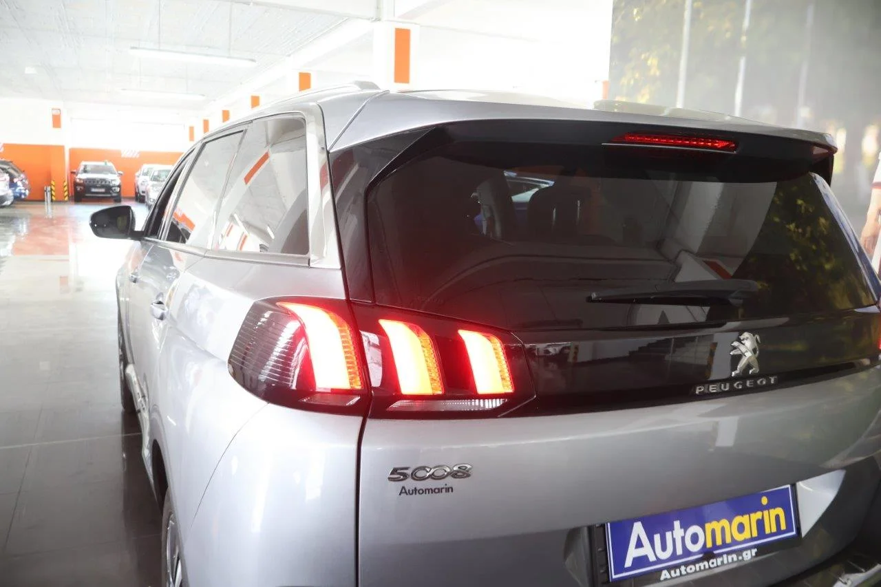 Peugeot 5008 - View model 11