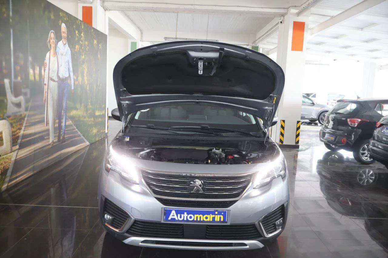 Peugeot 5008 - View model 18