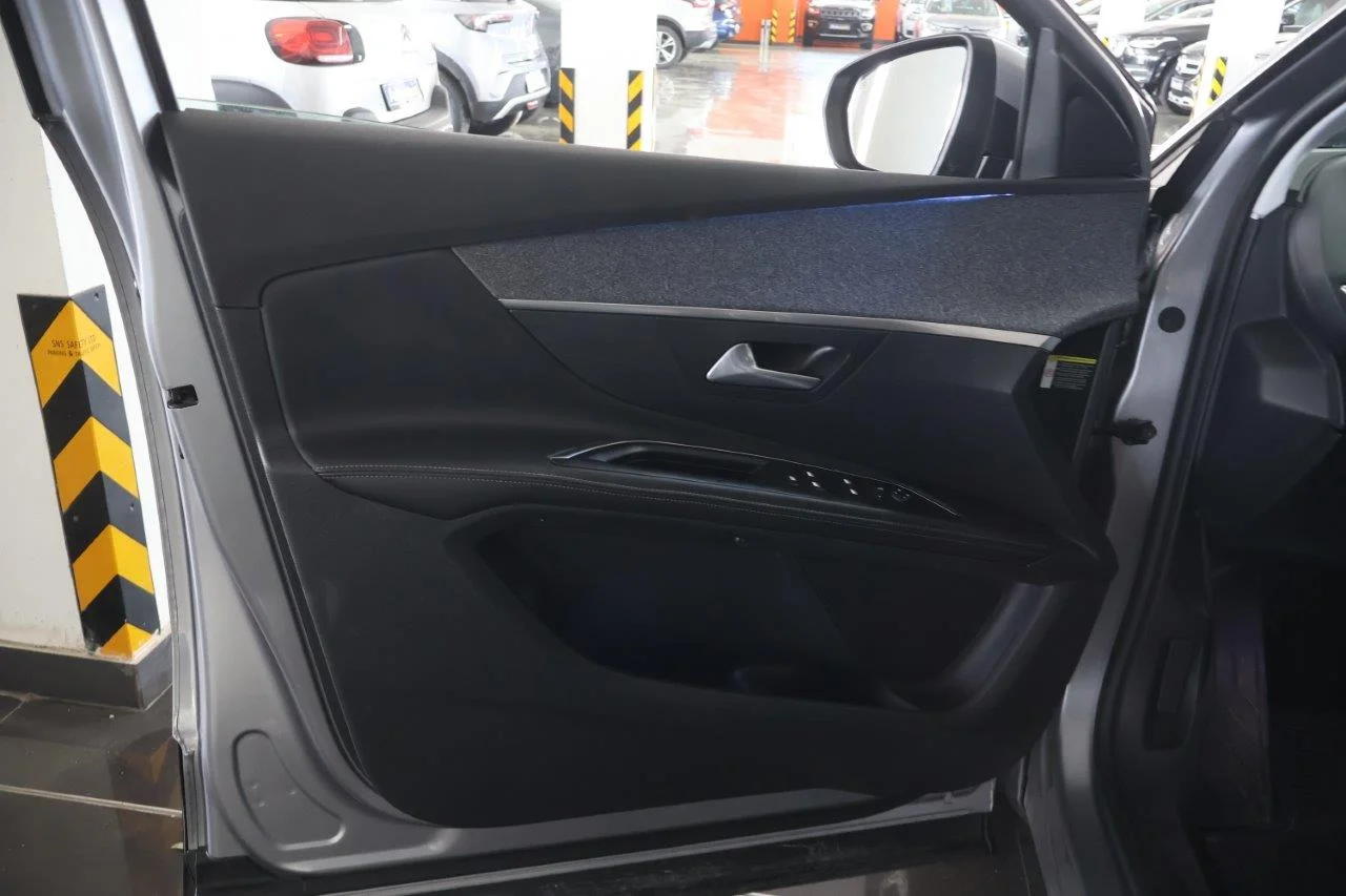 Peugeot 5008 - View model 26