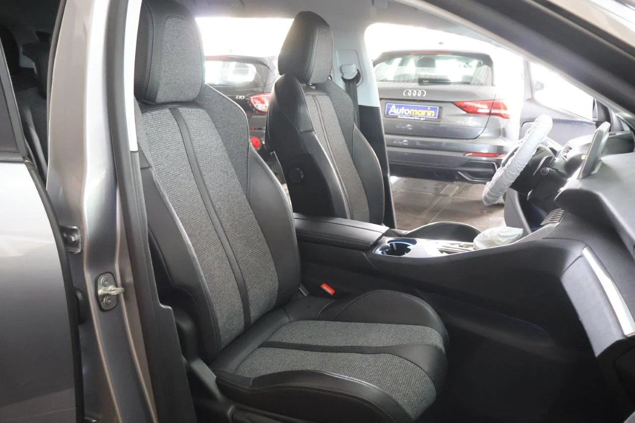 Peugeot 5008 - View model 34