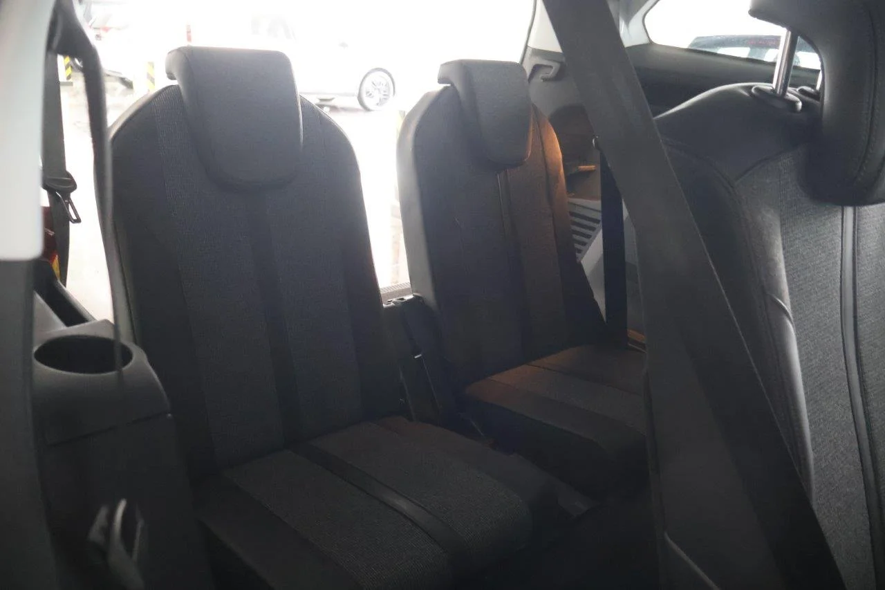Peugeot 5008 - View model 36
