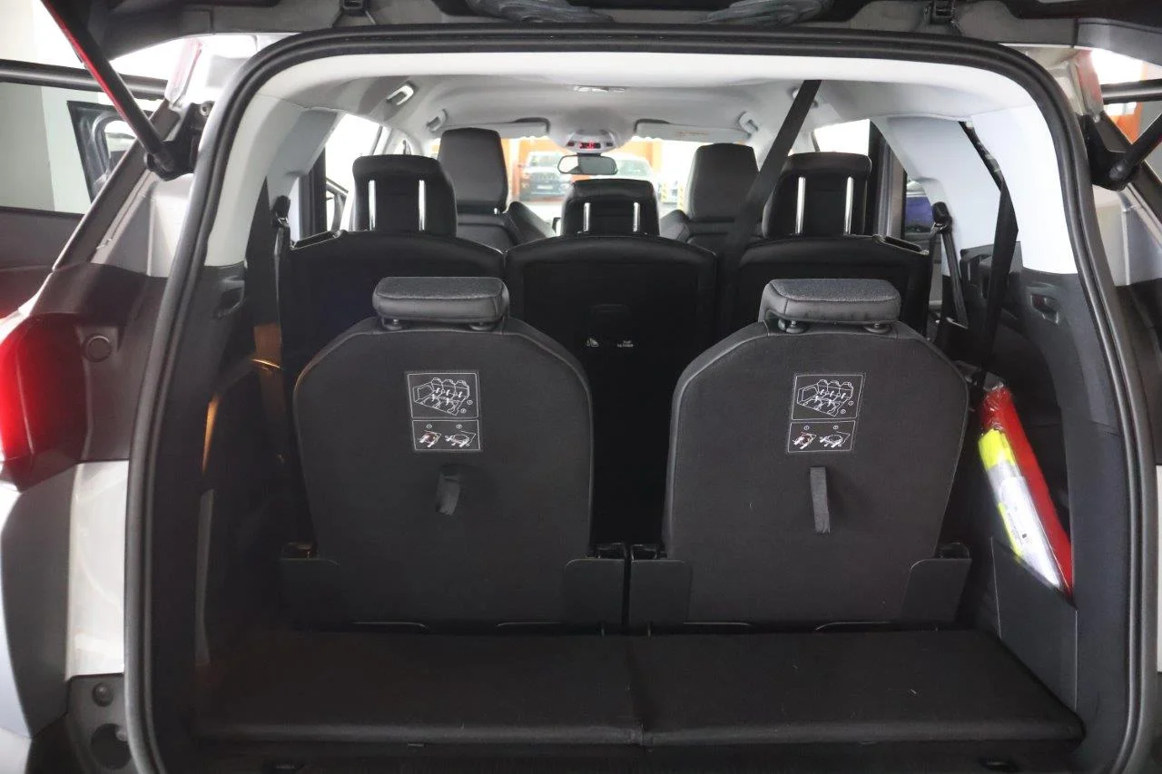 Peugeot 5008 - View model 37