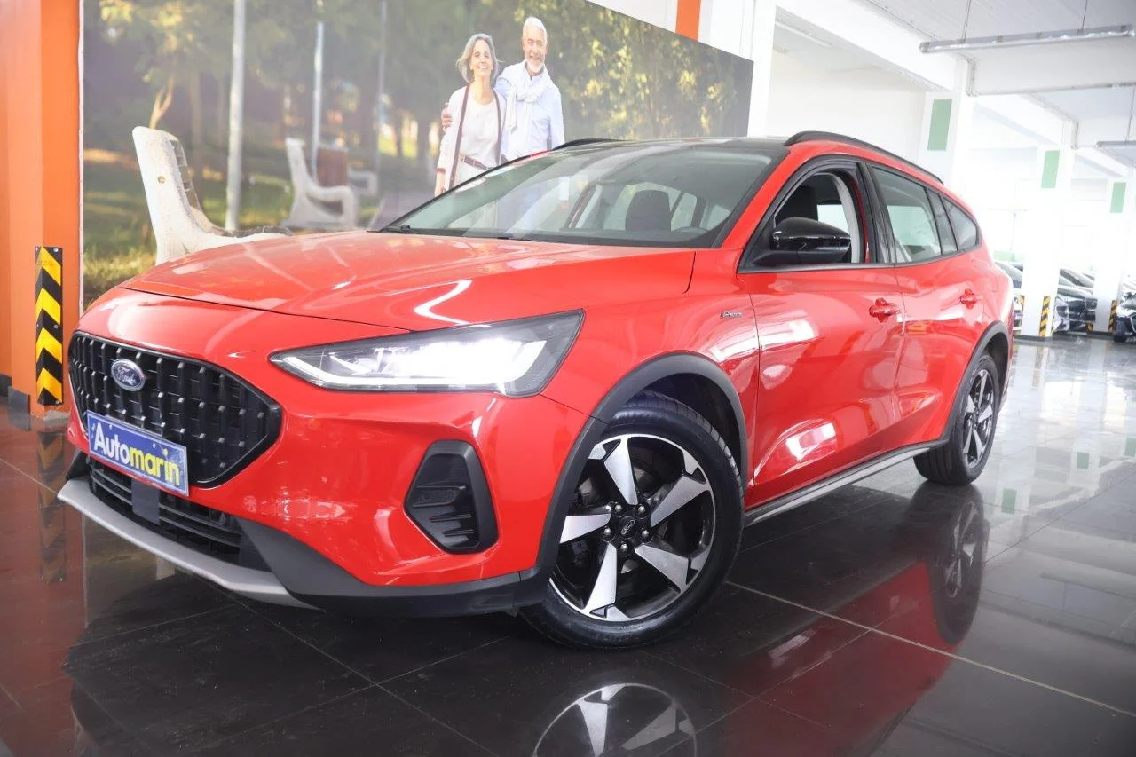 View 1 - Ford Focus - 2022