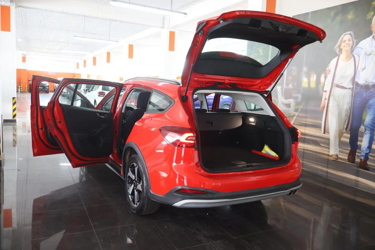 Ford Focus - View model 9