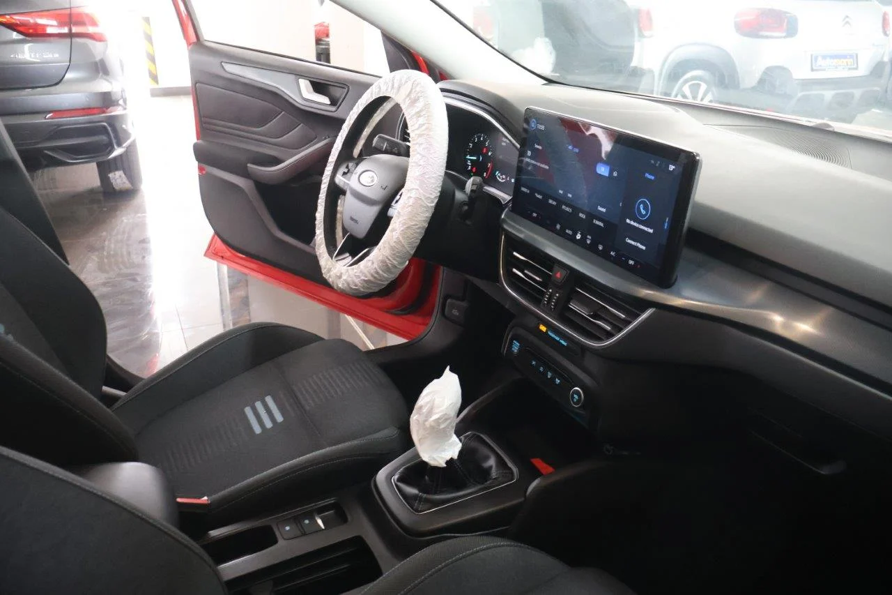 Ford Focus - View model 30