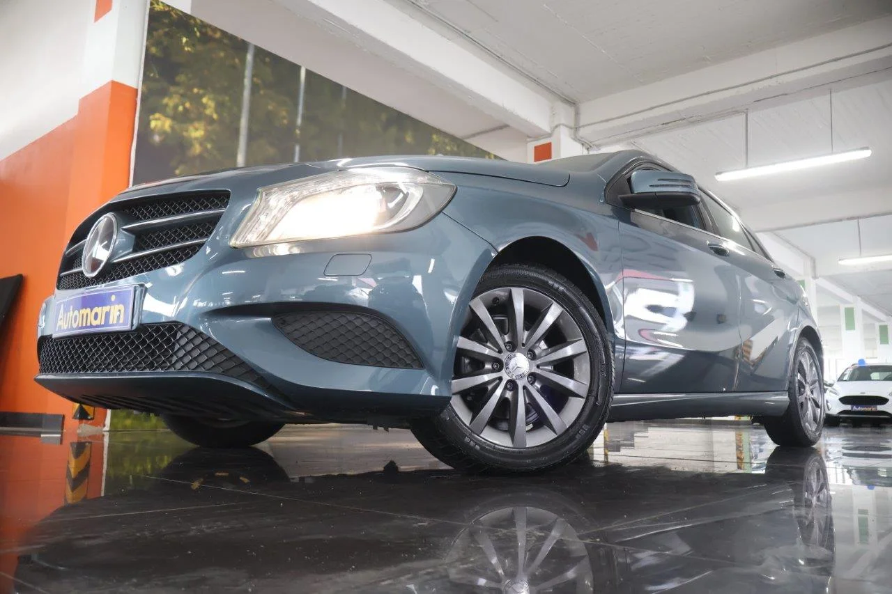 View 2 - Mercedes-Benz A 180 - 2015