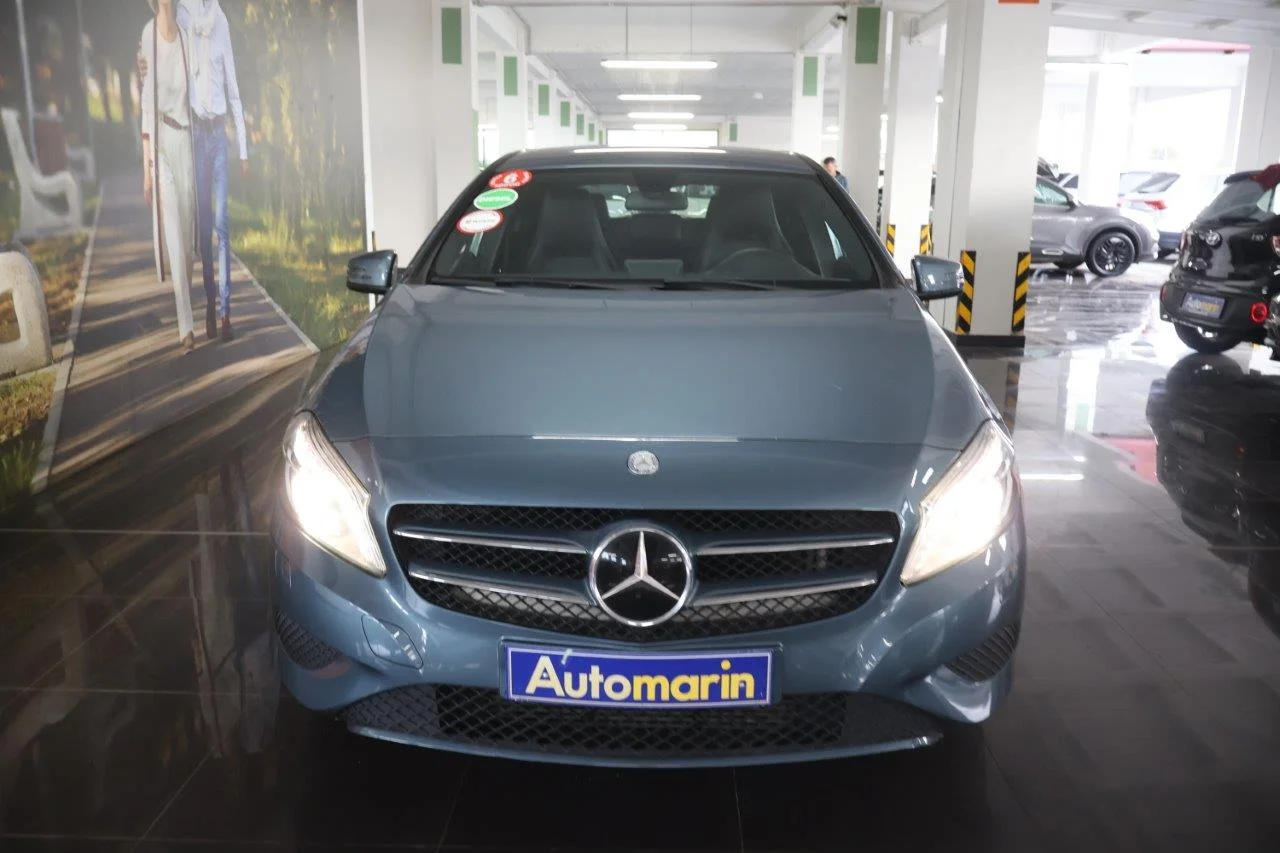 View 3 - Mercedes-Benz A 180 - 2015