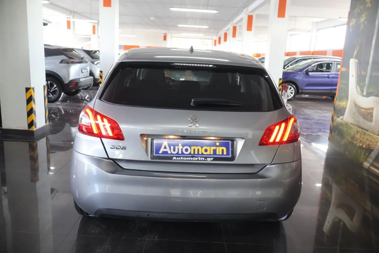Peugeot 308 - View model 5