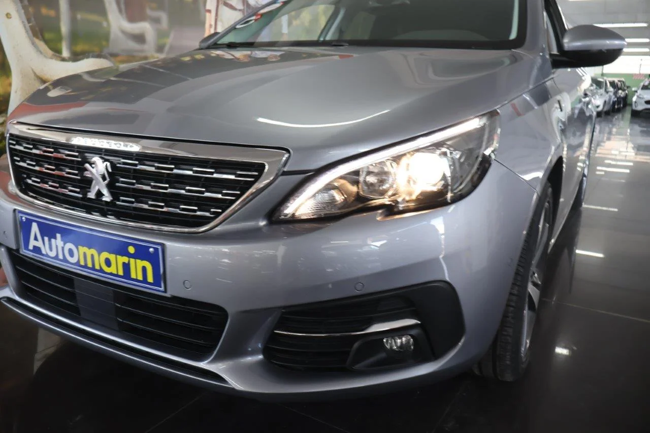 Peugeot 308 - View model 15
