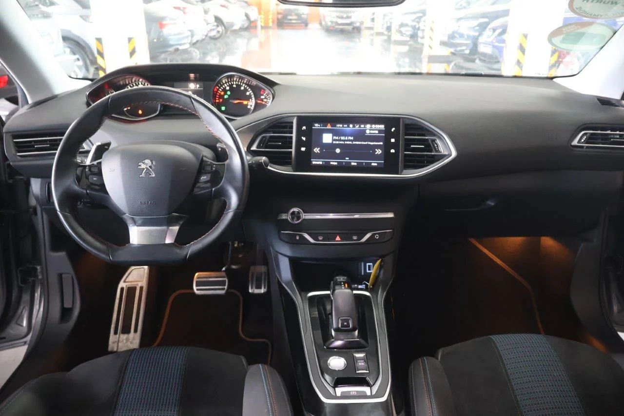 Peugeot 308 - View model 19