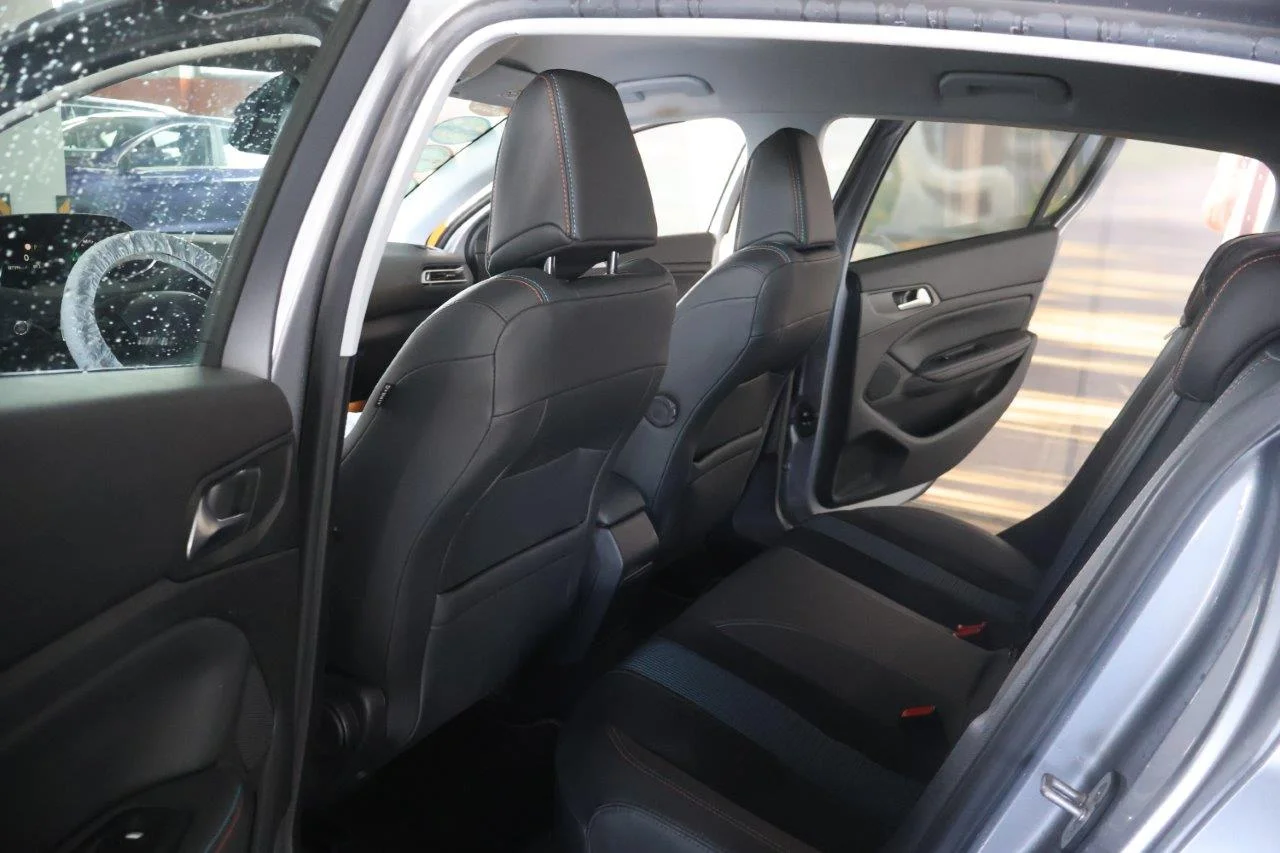 Peugeot 308 - View model 28