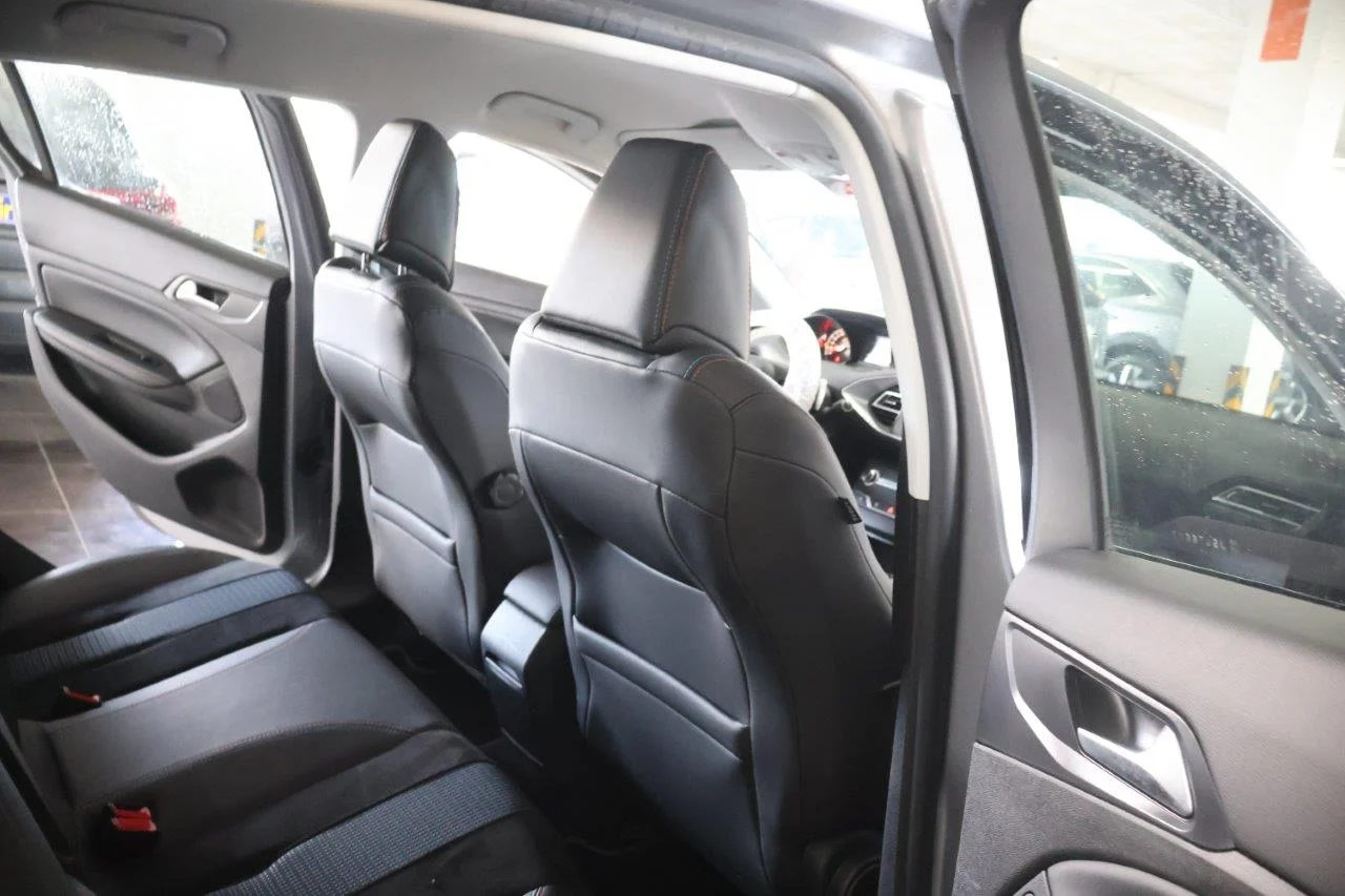 Peugeot 308 - View model 31