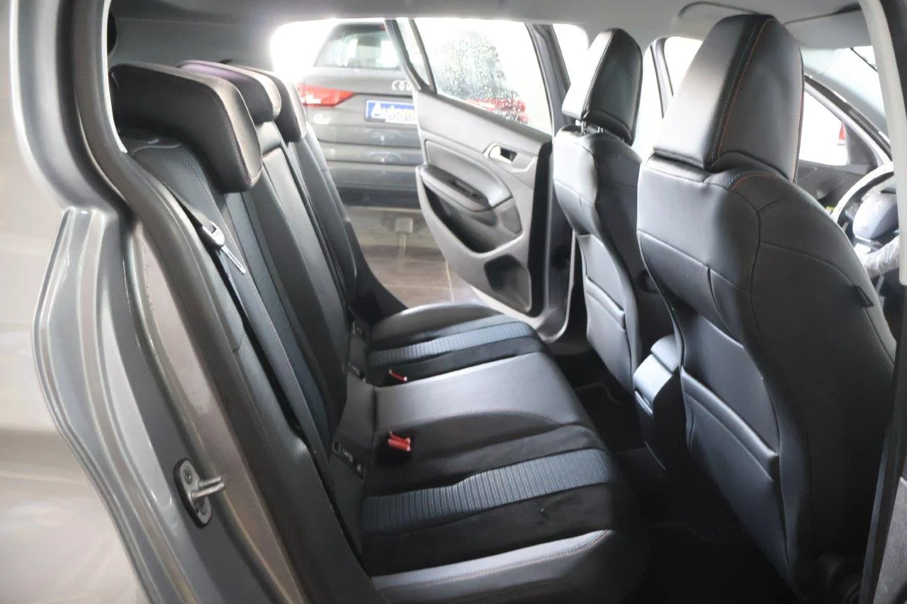 Peugeot 308 - View model 32
