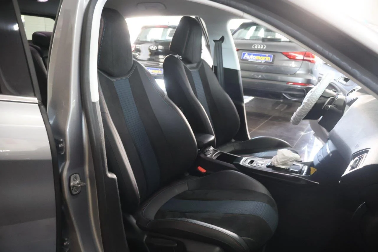 Peugeot 308 - View model 33