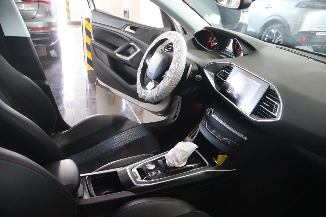 Peugeot 308 - View model 34