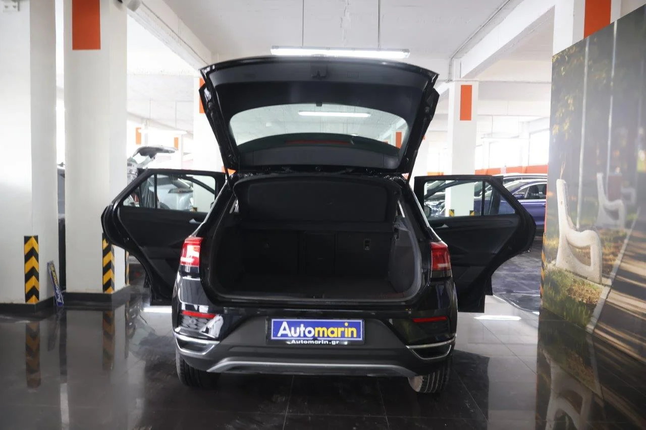 Volkswagen T-Roc - View model 8