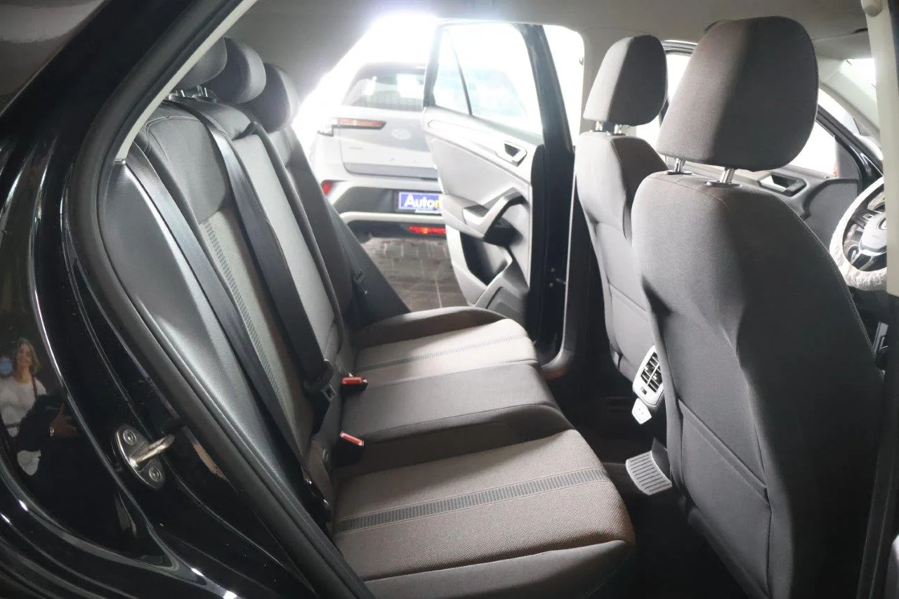 Volkswagen T-Roc - View model 25