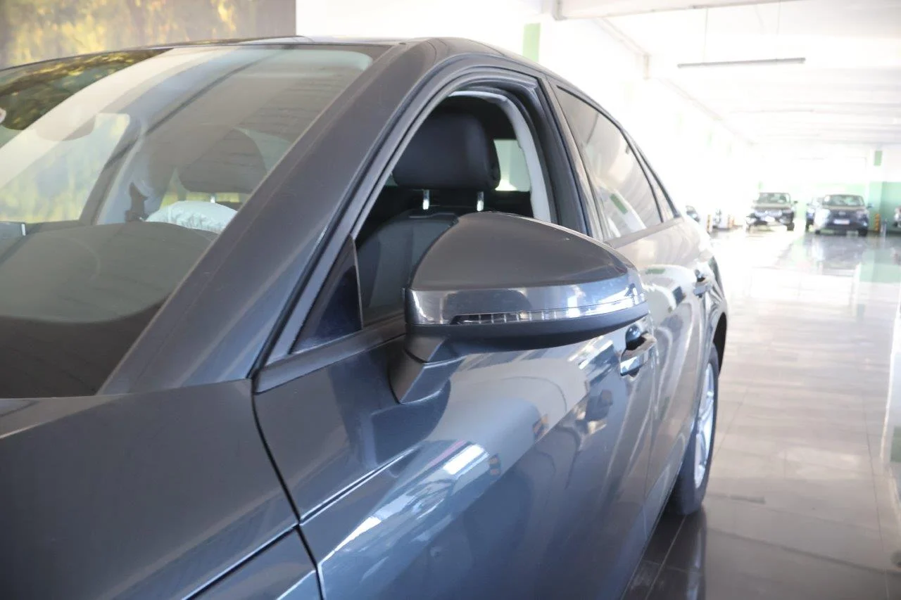 Audi A4 - View model 12