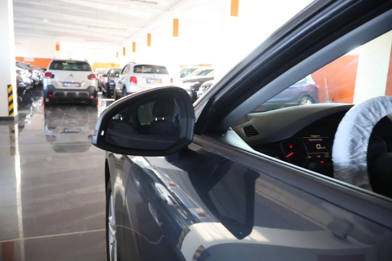 Audi A4 - View model 13