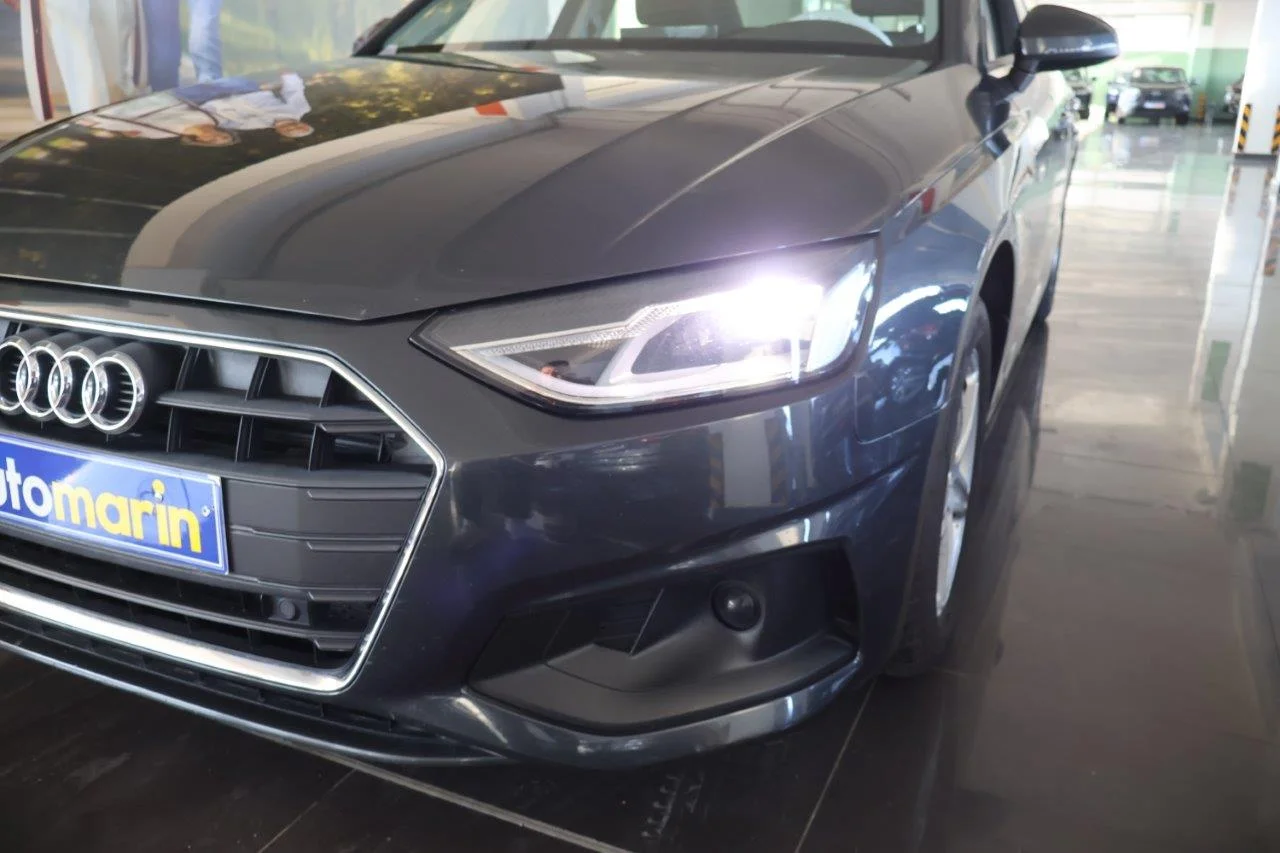Audi A4 - View model 14