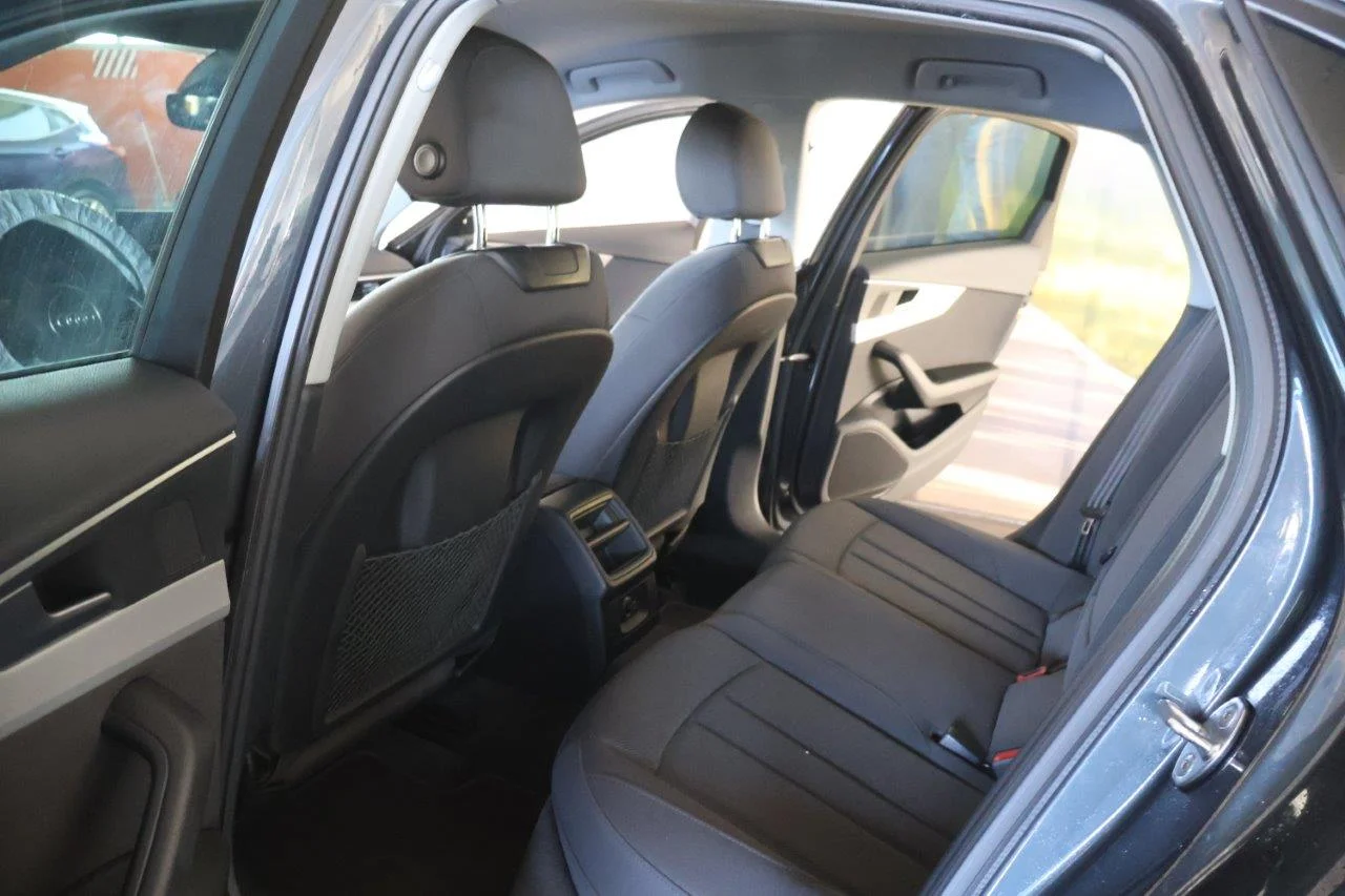 Audi A4 - View model 26