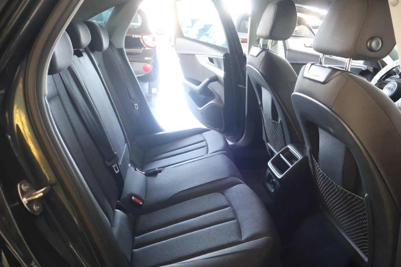 Audi A4 - View model 30