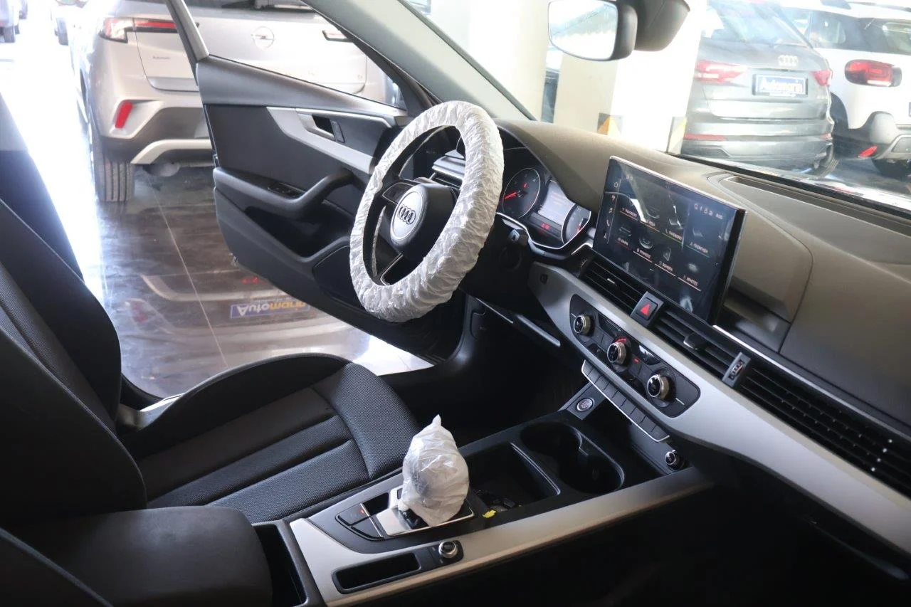 Audi A4 - View model 32