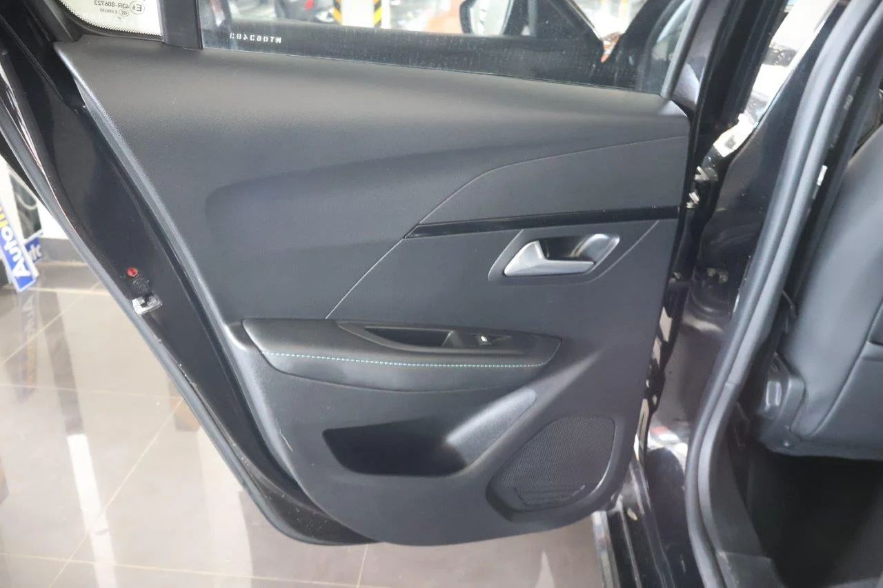 Peugeot 208 - View model 29