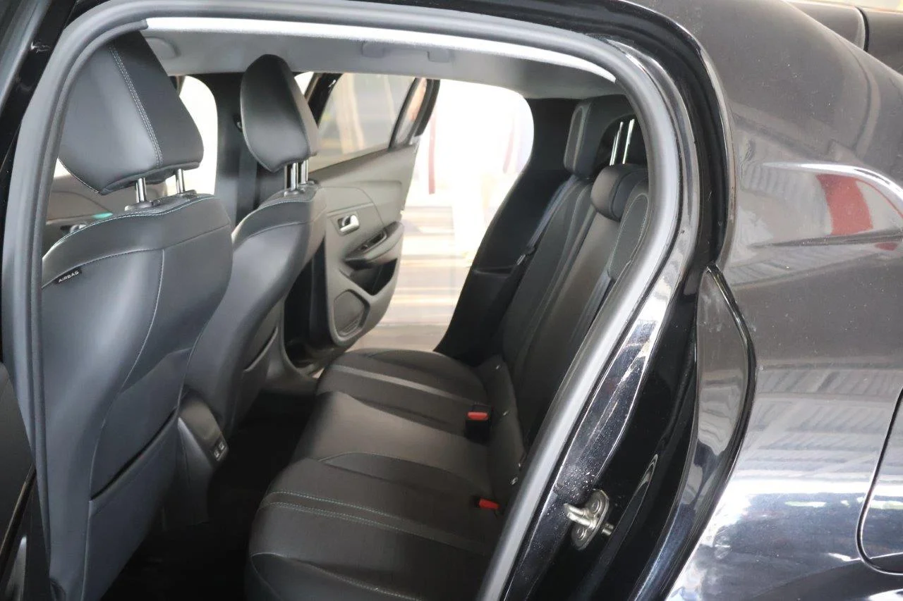 Peugeot 208 - View model 30