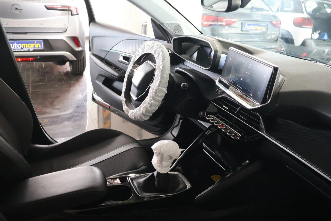 Peugeot 208 - View model 34