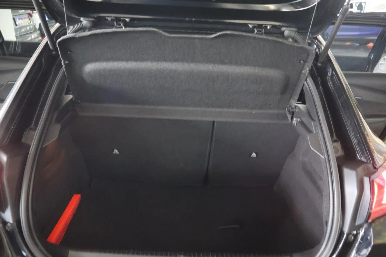 Peugeot 208 - View model 35