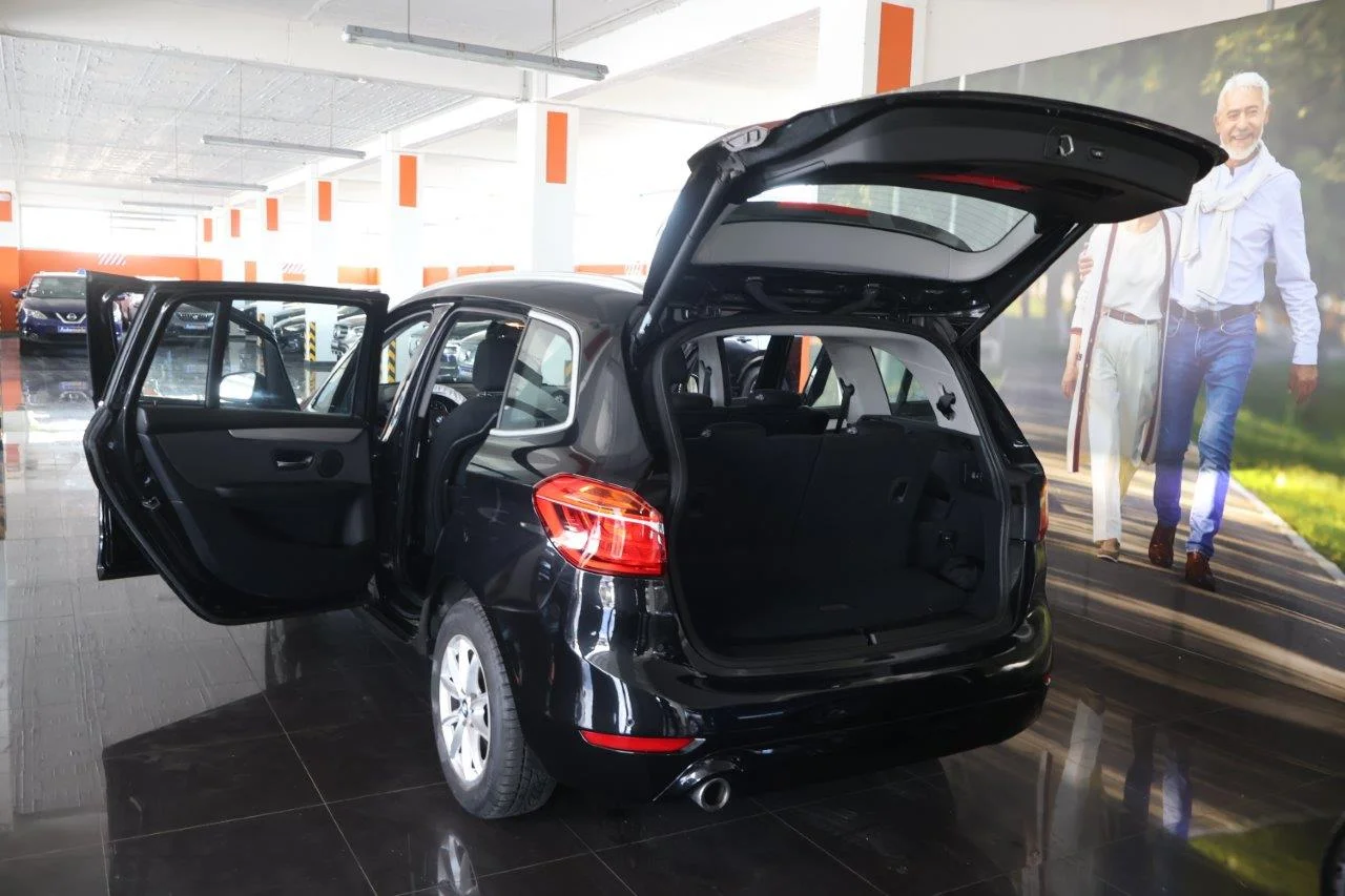 Bmw 216 - View model 8