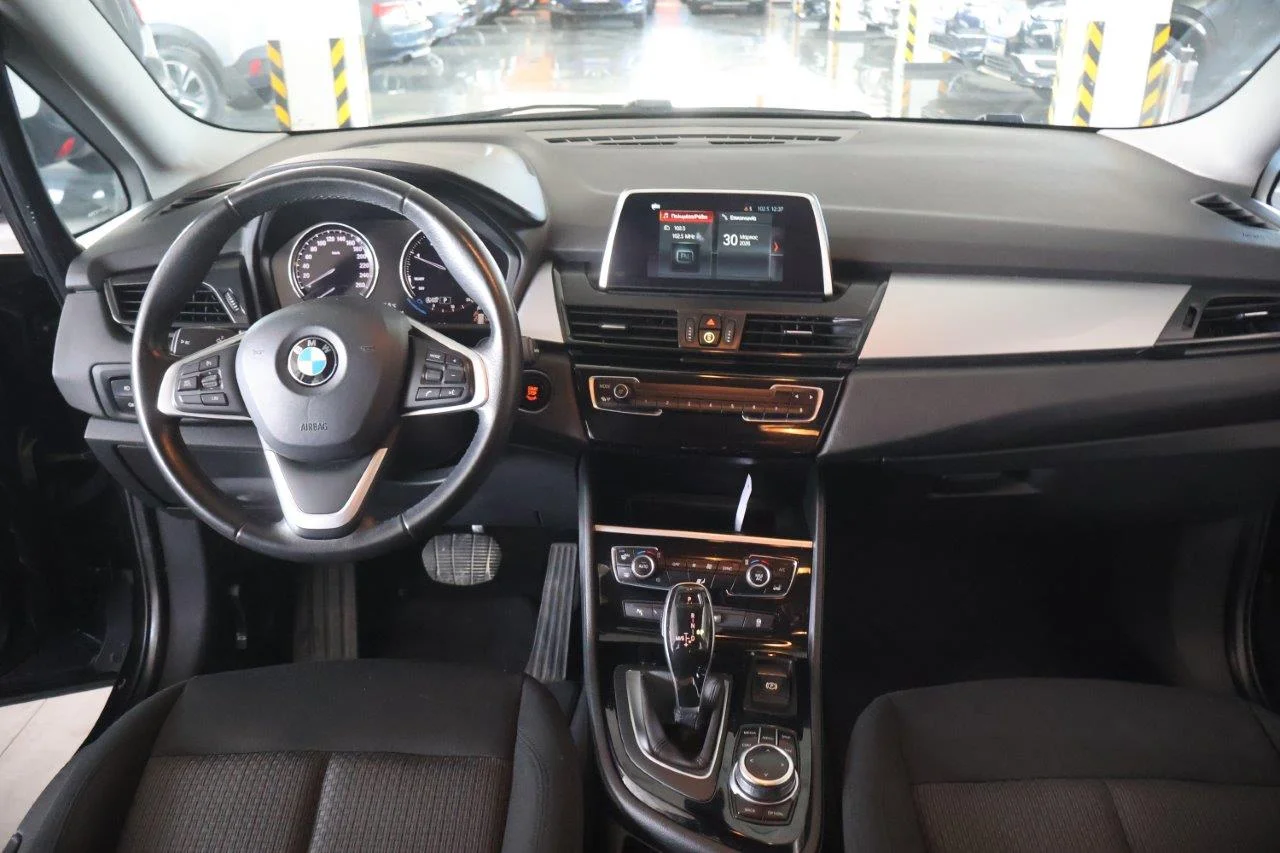 Bmw 216 - View model 18