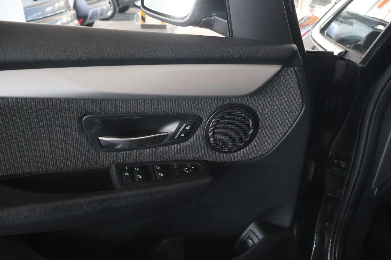 Bmw 216 - View model 25