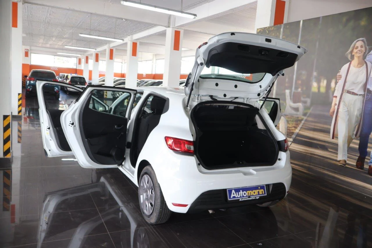 Renault Clio - View model 9