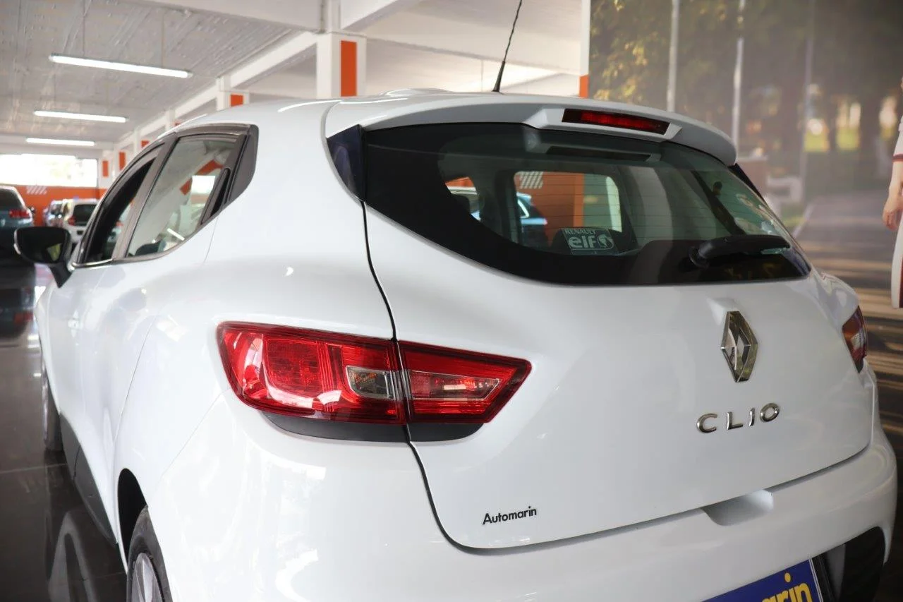 Renault Clio - View model 11