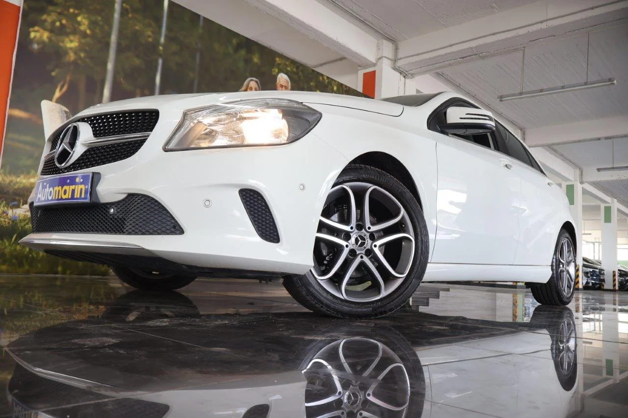 View 2 - Mercedes-Benz A 180 - 2018