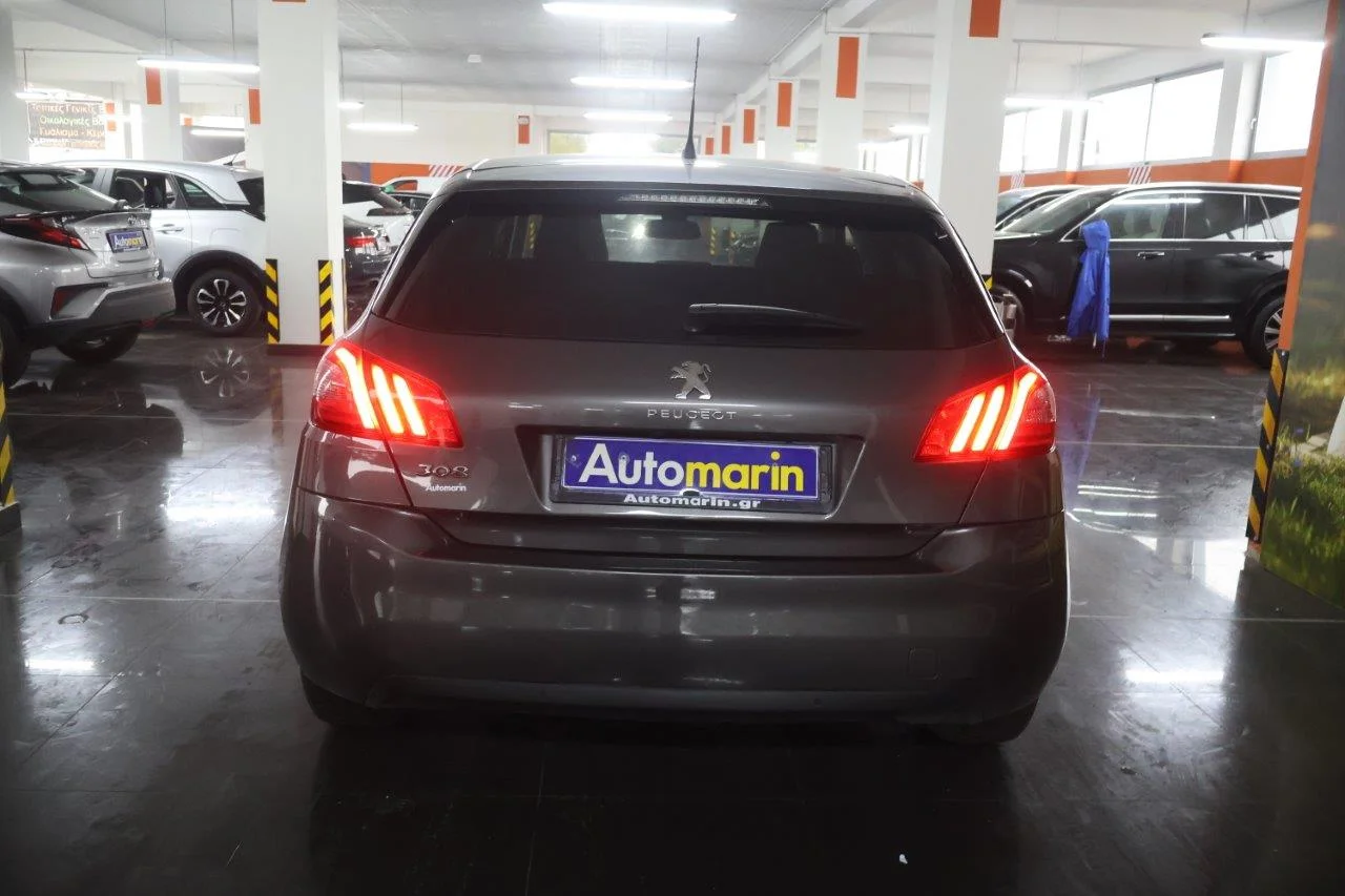 Peugeot 308 - View model 5