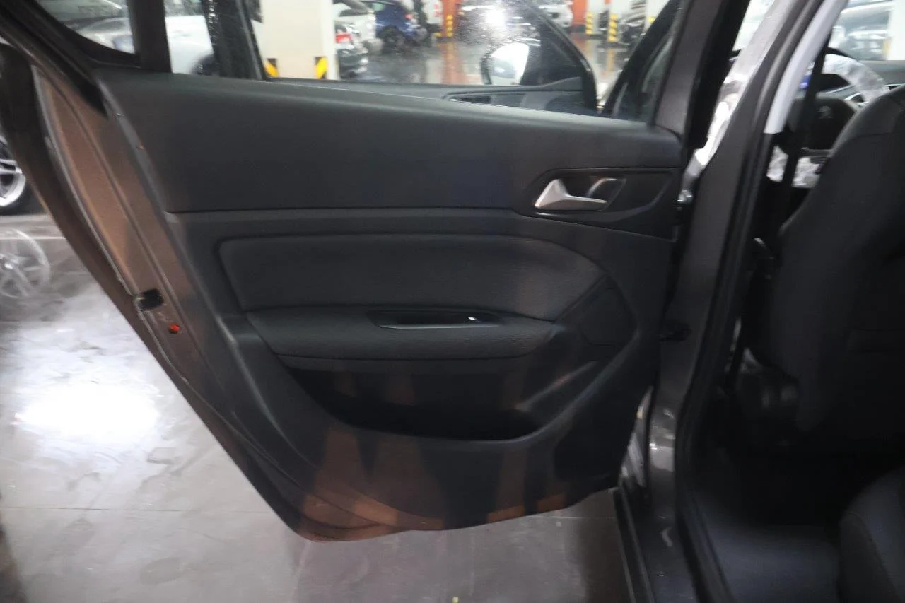 Peugeot 308 - View model 31